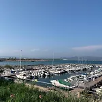 3 Pers Climatise Renove, Au Calme, Idealement Situe Proche St Raphael-st Tropez, Et Commerces A Pieds * Fréjus