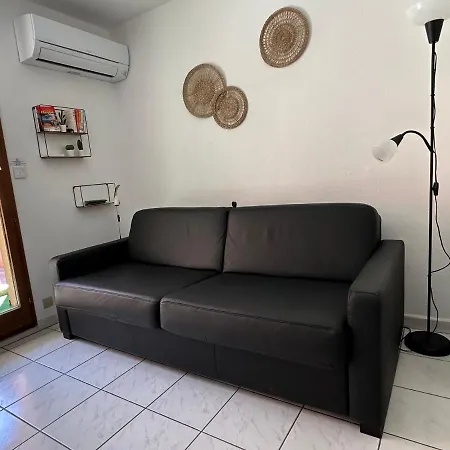 3 Pers Climatise Renove, Au Calme, Idealement Situe Proche St Raphael-st Tropez, Et Commerces A Pieds Daire Fréjus