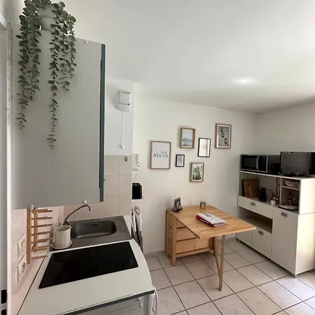 3 Pers Climatise Renove, Au Calme, Idealement Situe Proche St Raphael-st Tropez, Et Commerces A Pieds * Fréjus