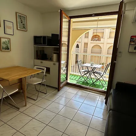 3 Pers Climatise Renove, Au Calme, Idealement Situe Proche St Raphael-st Tropez, Et Commerces A Pieds *