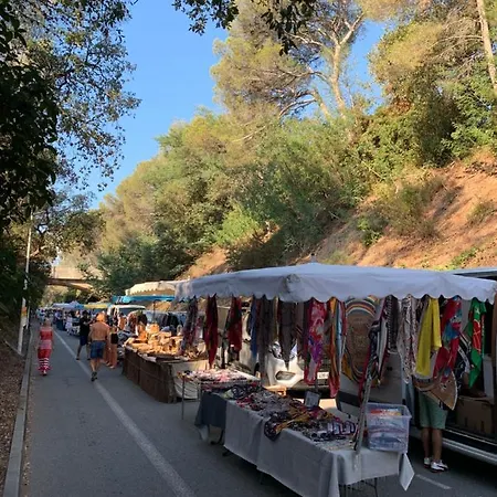 3 Pers Climatise Renove, Au Calme, Idealement Situe Proche St Raphael-st Tropez, Et Commerces A Pieds * Fréjus