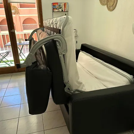 3 Pers Climatise Renove, Au Calme, Idealement Situe Proche St Raphael-st Tropez, Et Commerces A Pieds Fréjus