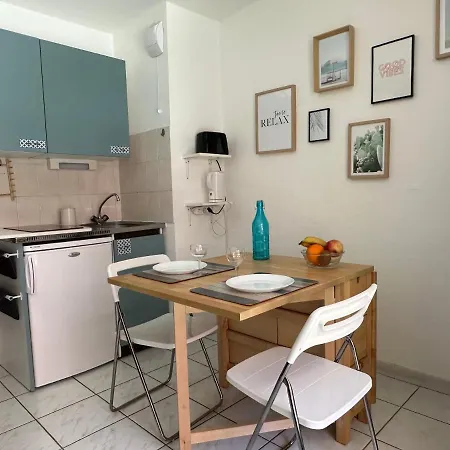 Διαμέρισμα 3 Pers Climatise Renove, Au Calme, Idealement Situe Proche St Raphael-st Tropez, Et Commerces A Pieds *