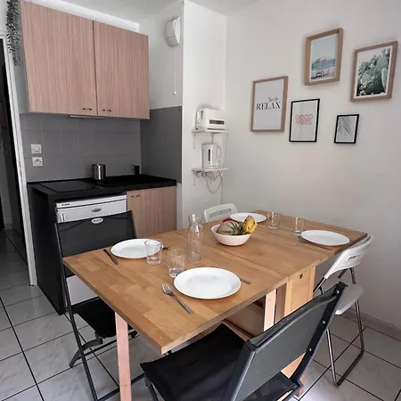公寓 3 Pers Climatise Renove, Au Calme, Idealement Situe Proche St Raphael-st Tropez, Et Commerces A Pieds Fréjus